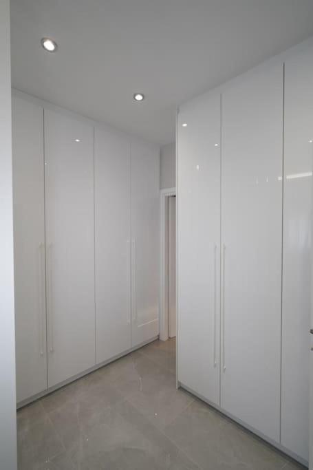 Brand New 3Br With 2 Bathrooms Marousi Apartment Athens Exterior photo